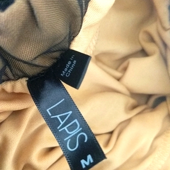 Lapis Cute Lacey Skirt Size M. Great Condition - Picture 4 of 9